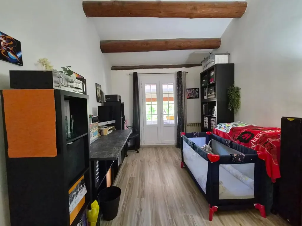 Bedrooms - Mas with Gîtes in Provence