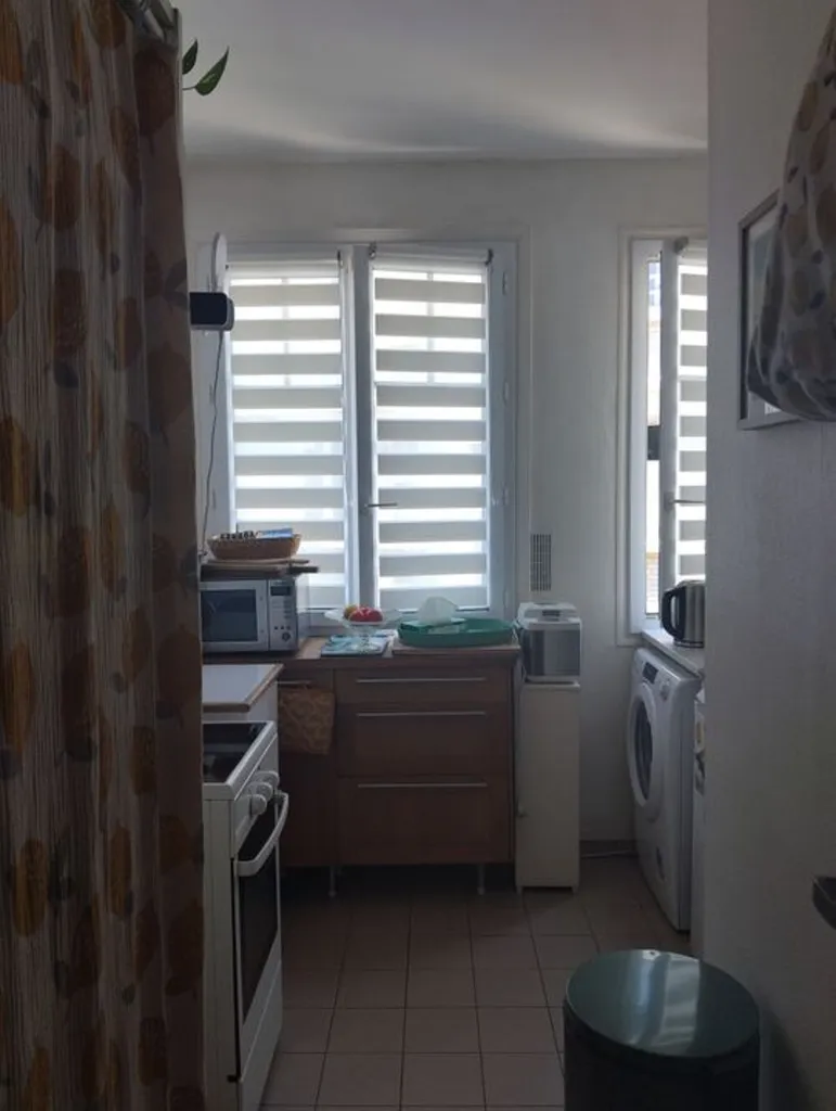 Cuisine - Studio avec Ascenseur à Courbevoie