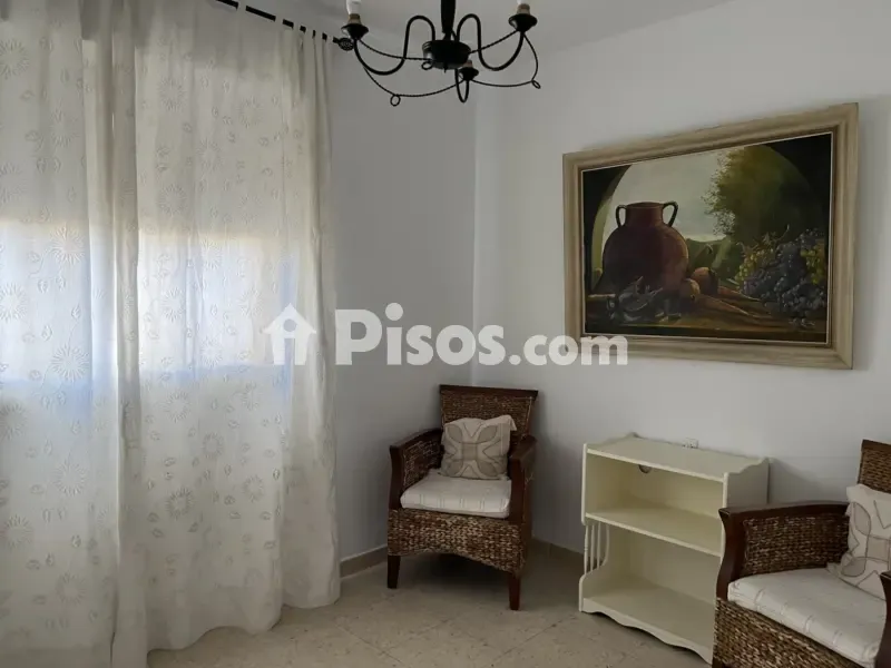 Chambres - Bright Apartment with Balcony in Central Location