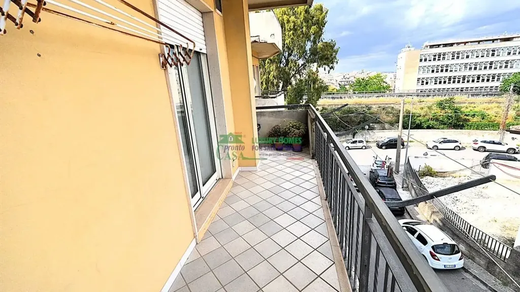 Rõdu - 3-Bedroom Apartment with Balcony in Ragusa