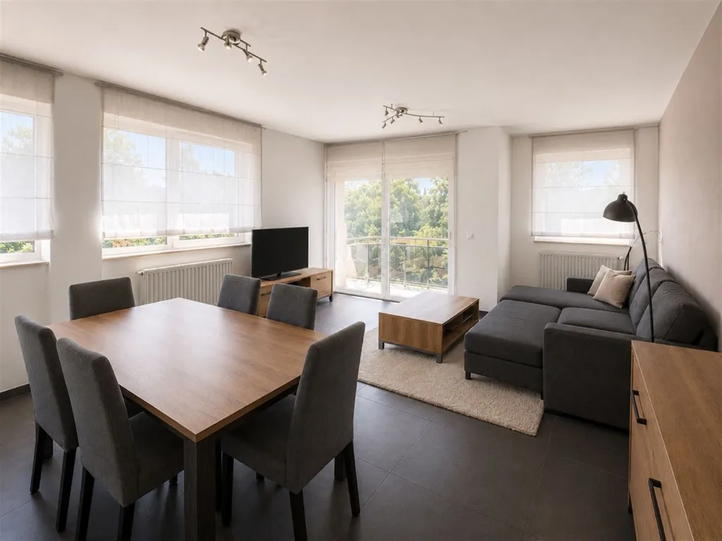 Sala da pranzo - Two-Bedroom Flat with Terrace in Central Location