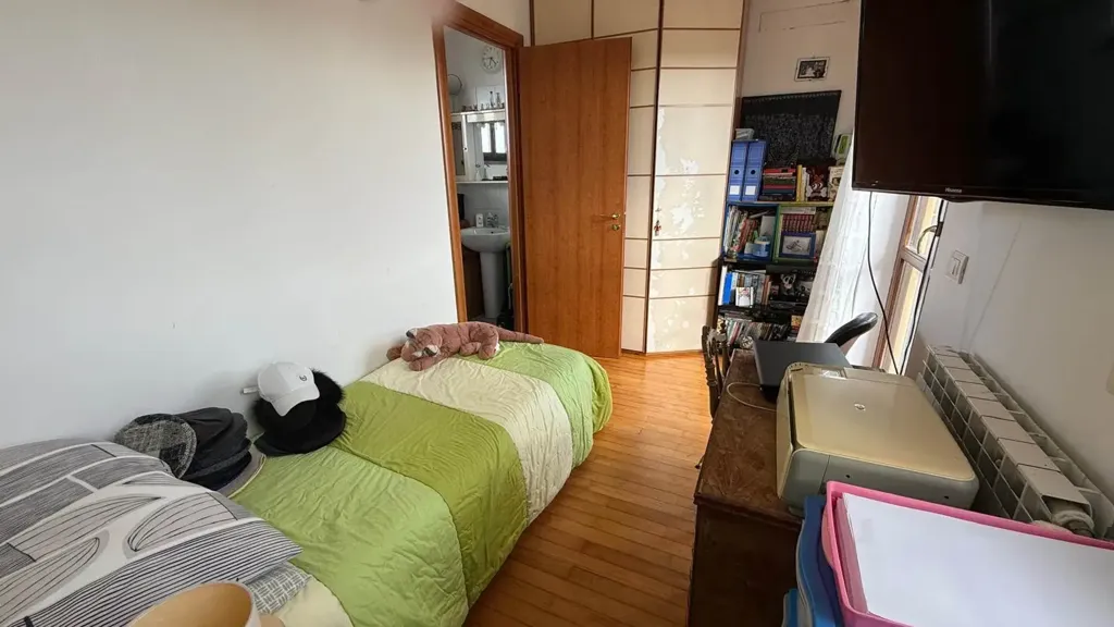 Chambres - Two-Level Apartment with Balcony in Campi Bisenzio