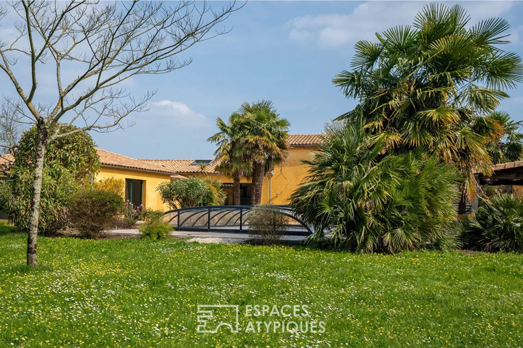 Aed - Renovated Longère with Pool in Countryside