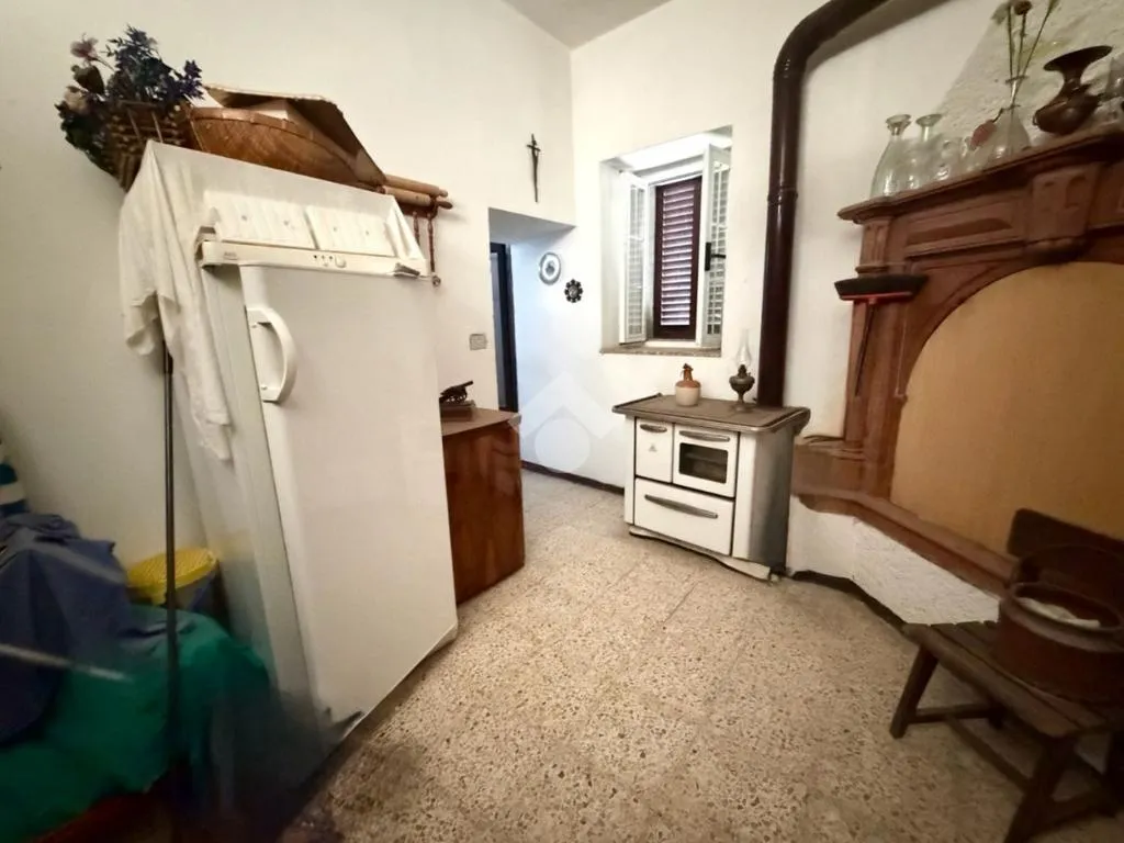Kitchen - Historic Semidetached House with Balconies in Urida