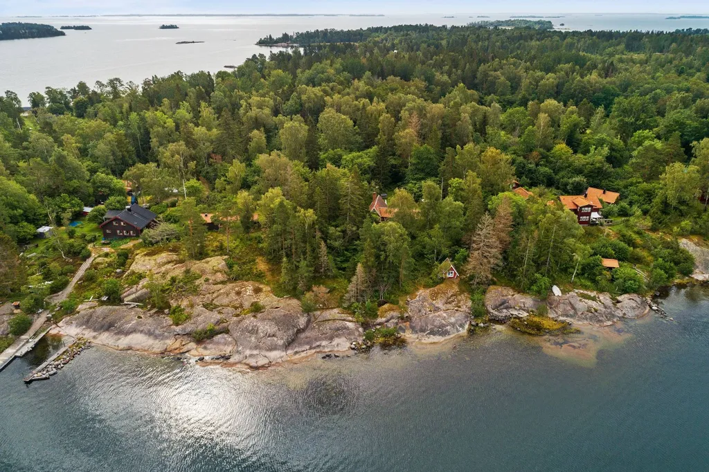 Vista aerea - House with Seafront Plot on Blidö