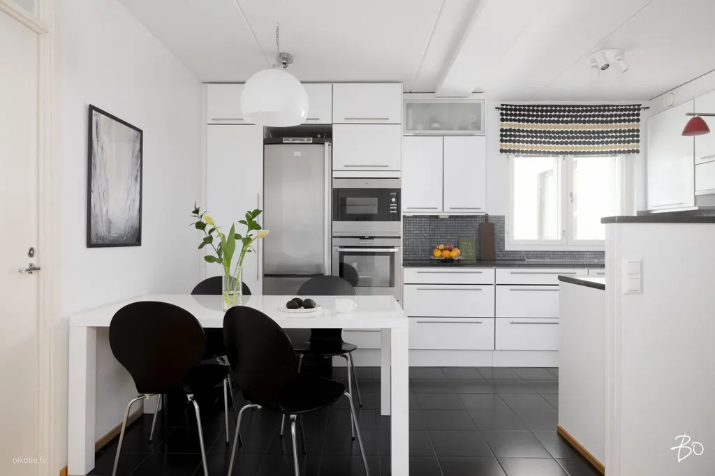 Söögituba - Apartment with Balcony and Sauna in Tapiola
