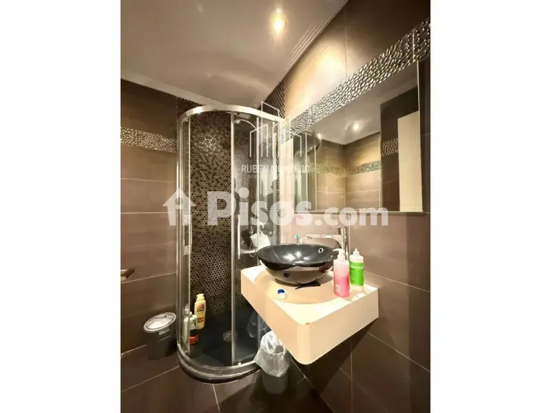 Vannitoad - Student Flat with Balcony in Avenida de Mirat