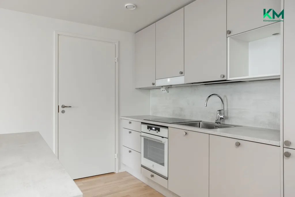 Köök - Modern Apartment with Balcony in Turku Station North