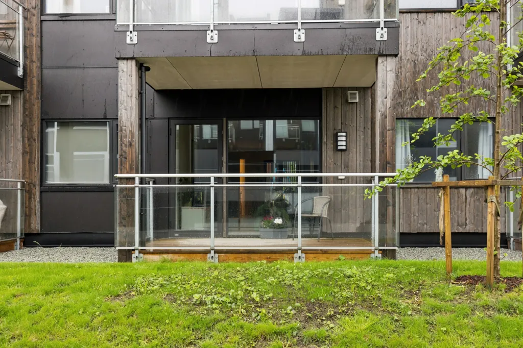Exterior - Modern Flat with Lift and Garage in Karmøy