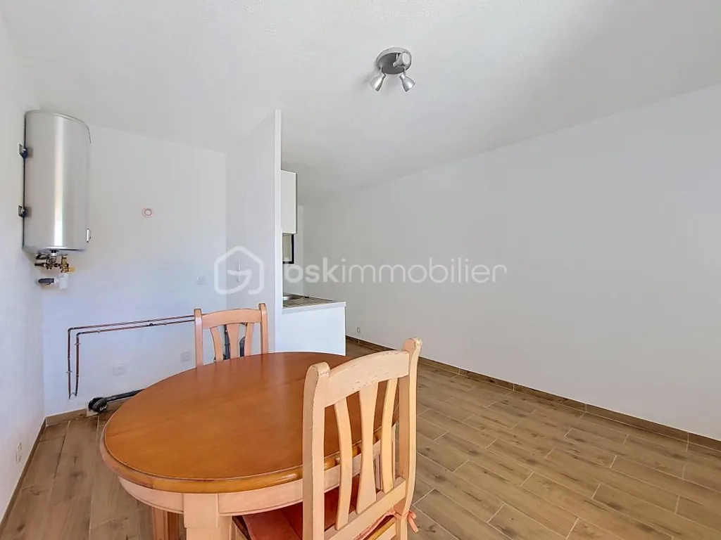 Söögituba - Studio with Sea View in Six-Fours-les-Plages