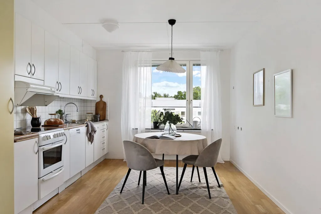Söögituba - Two-Bedroom Flat with Garden View in Farsta