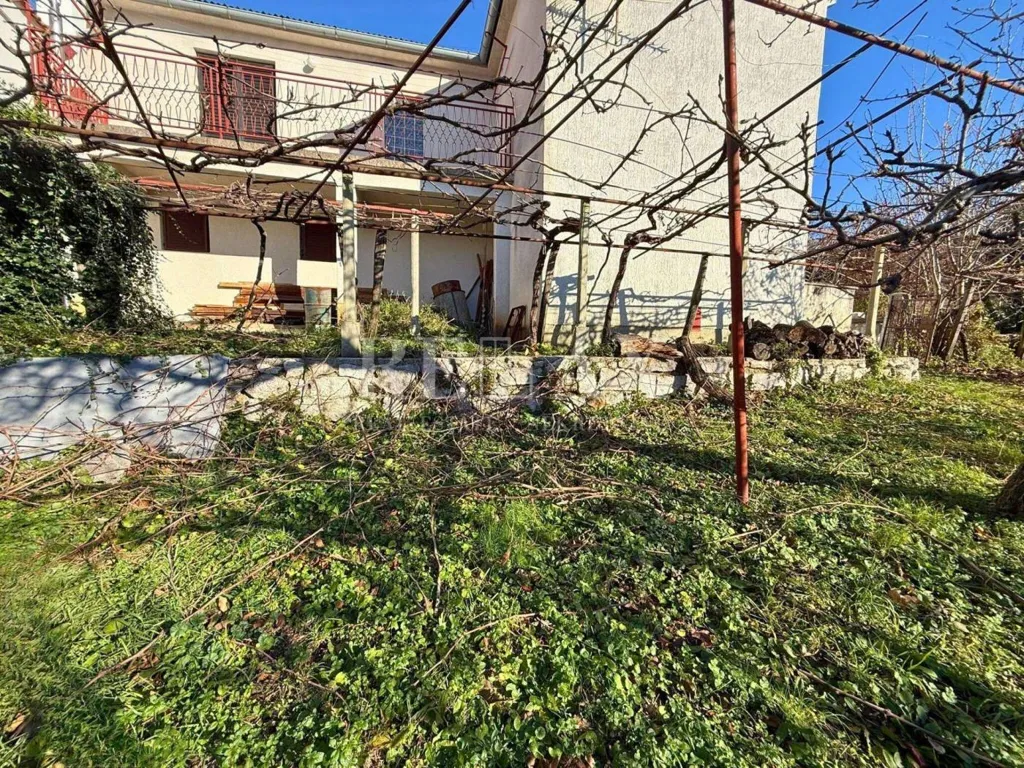 Giardino - Historic House with Garden in Bribir