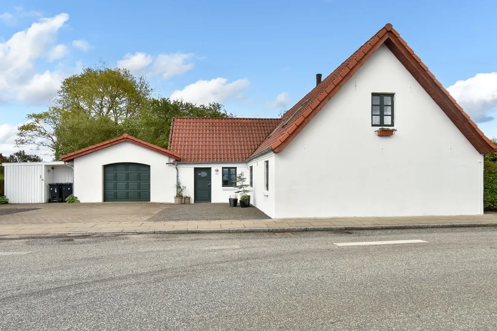 Välivaade - Historic Villa with Garden in Snejbjerg