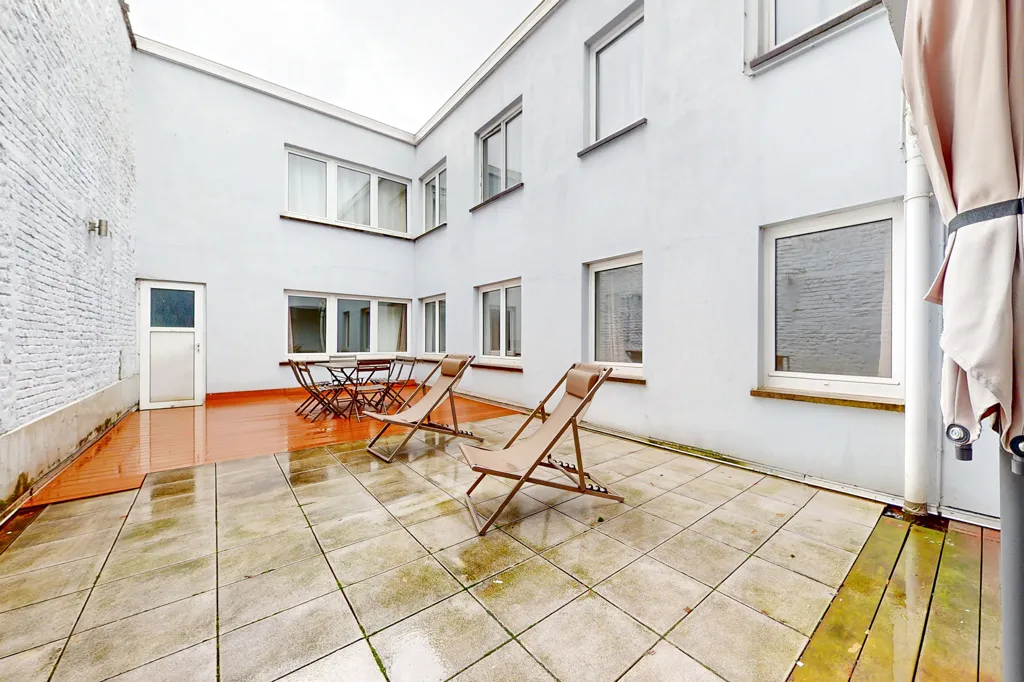 Aed - 5-Bedroom Apartment with Terrace in Jette