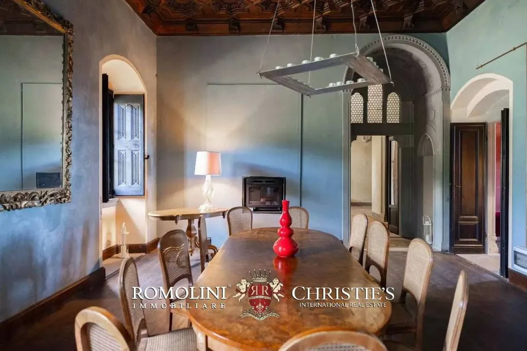 Salle à manger - Neo-Gothic Castle with Park in Reggello, Tuscany