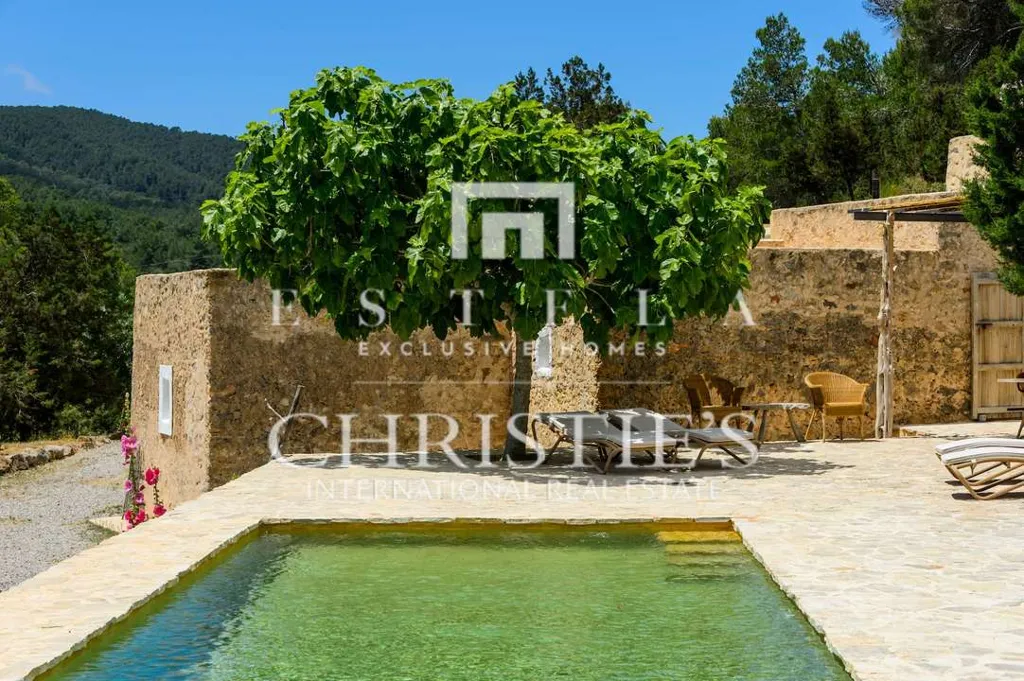 Bassein - Restored Finca with Pool in San Antonio