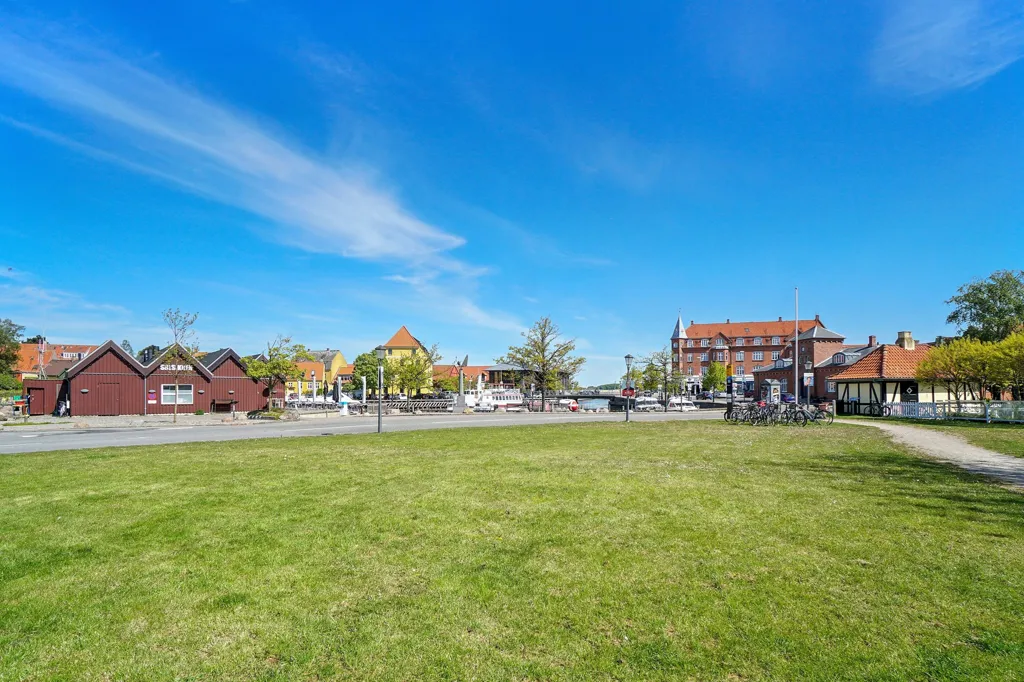 Year-Round Plot with 5G Coverage in Skælskør