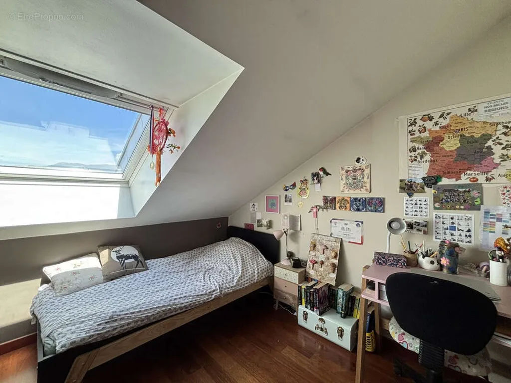 Chambres - Duplex T4 avec Balcon à Annemasse