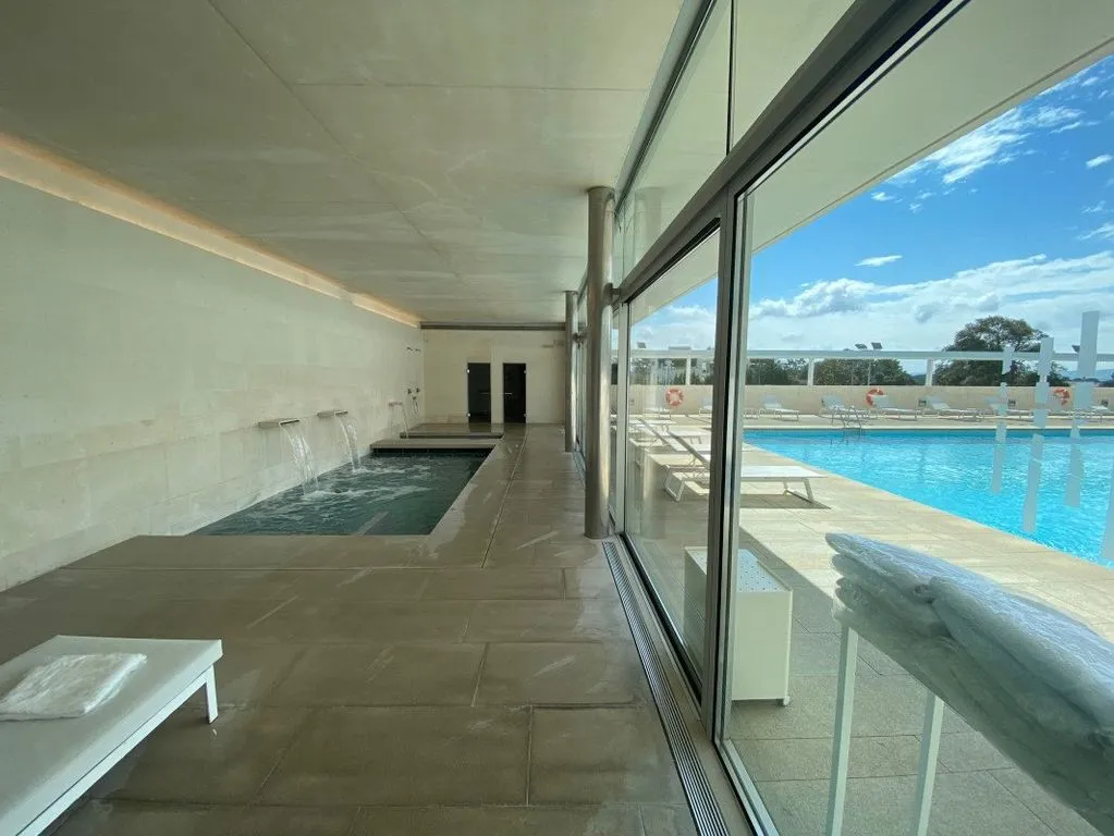 Bassein - Luxury Flat with Golf Resort in Caldes de Malavella