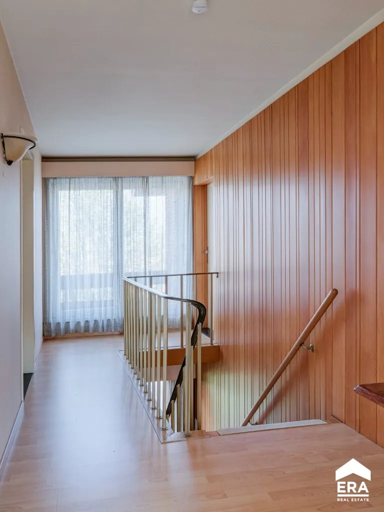hallway_entrance