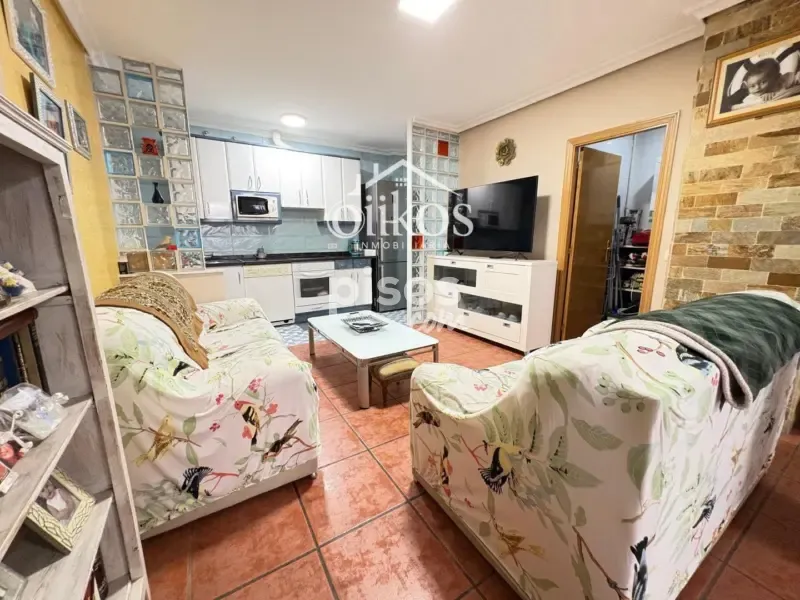 Séjour - Ground Floor Flat with Independent Entry in Barrio Blanco