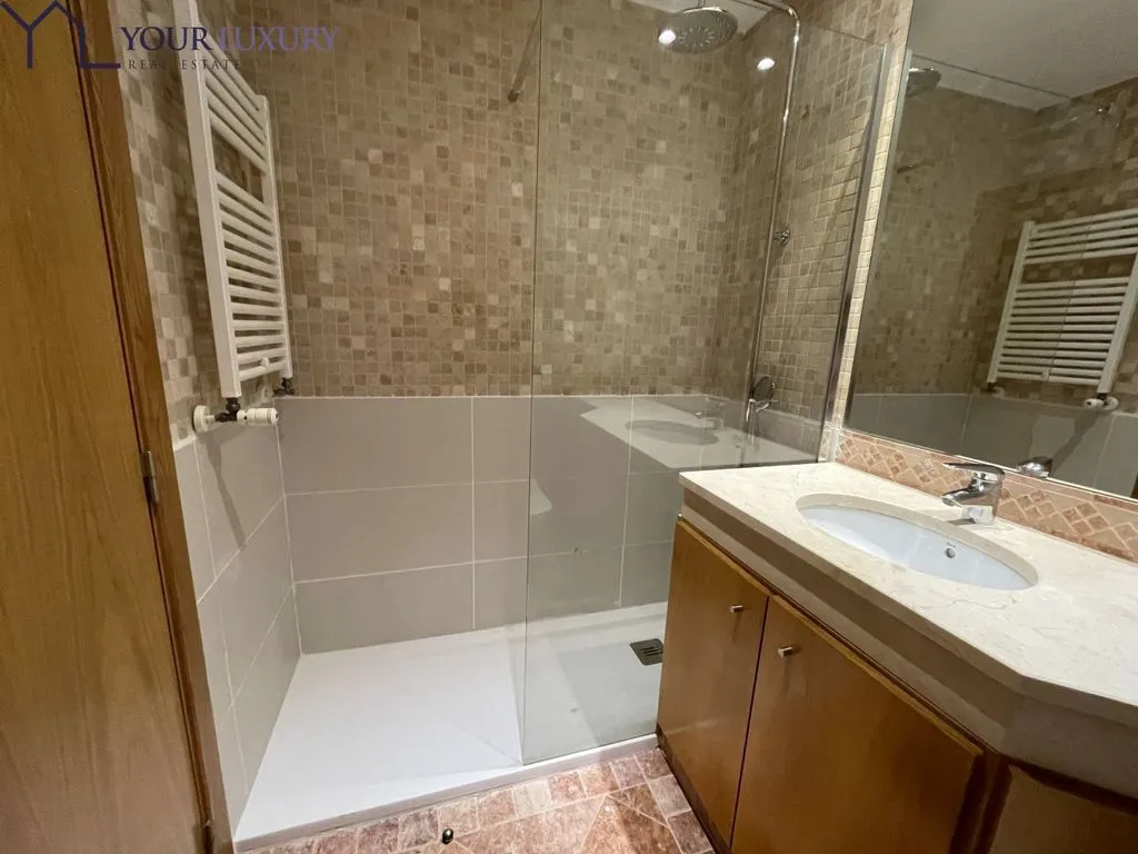 Vannitoad - Luxury Apartment with Pool in Cascais