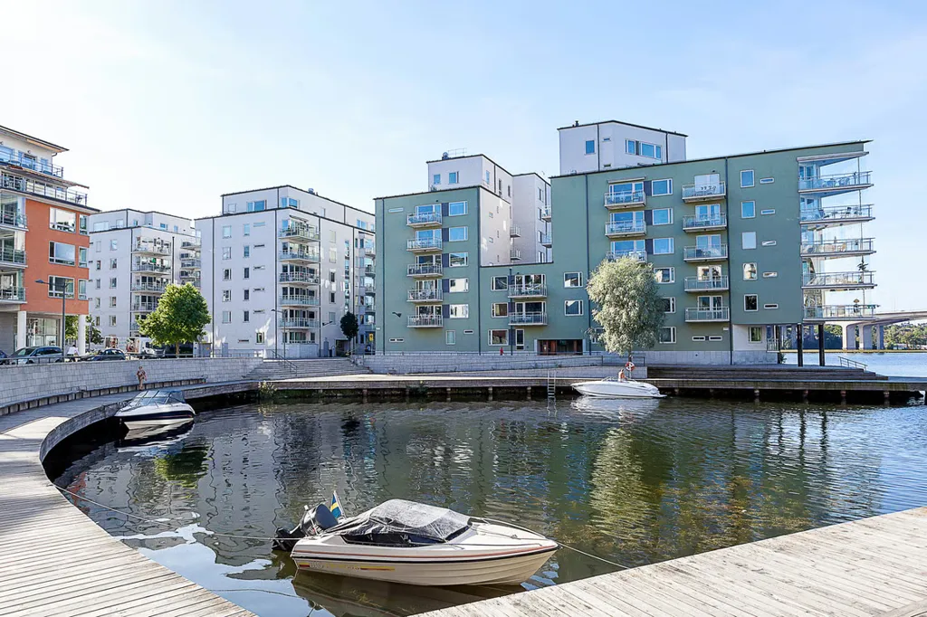 Esterno - Two-Bedroom Flat with Open Plan in City Centre