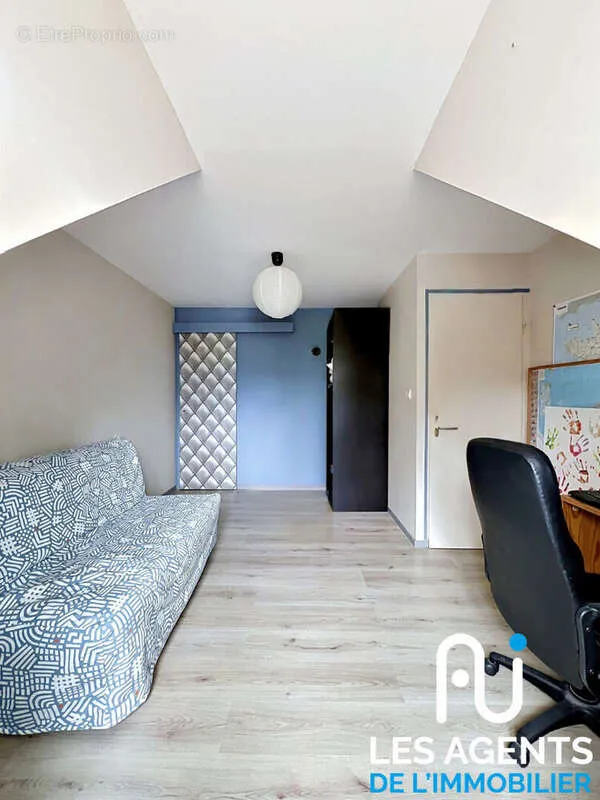 6-toaline maja asukohas Beaugency