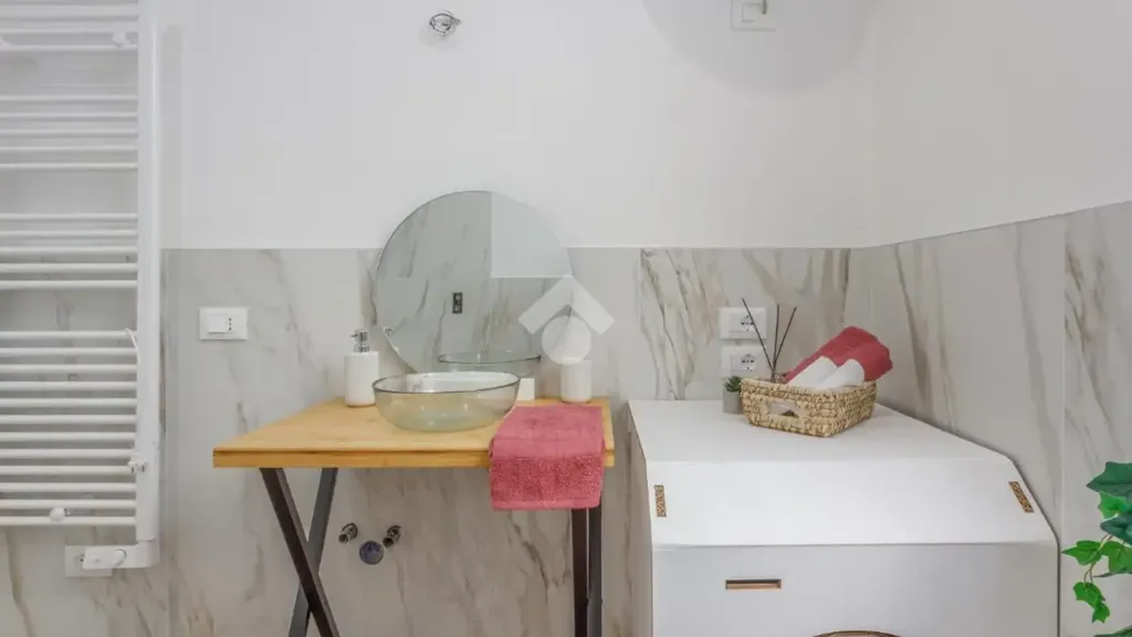 Bagni - Rustic Bilocale with Central Location in Reggio Emilia
