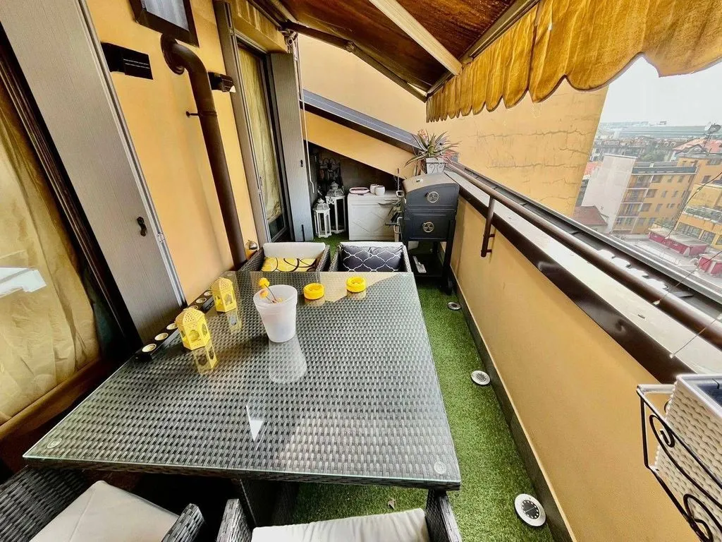 Rõdu - Panoramic Penthouse with Terrace in Milan