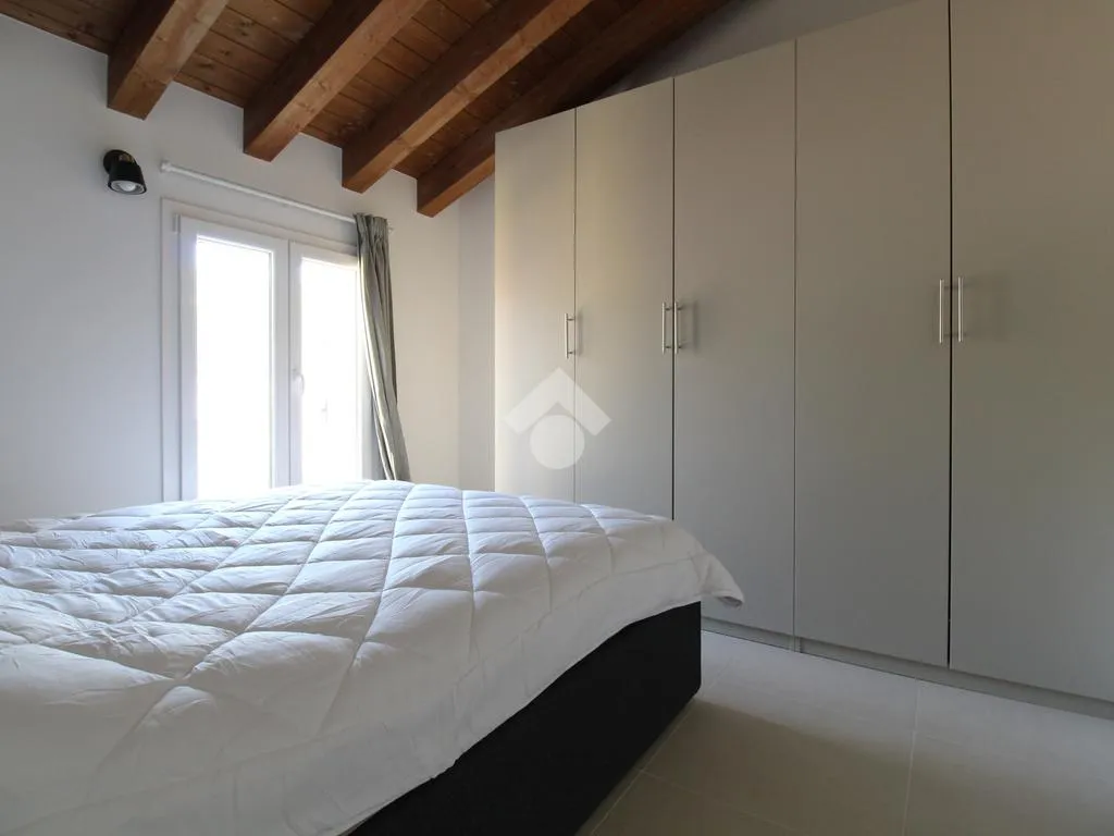 Magamistoad - Fully Furnished Studio with Balcony in Chiampo