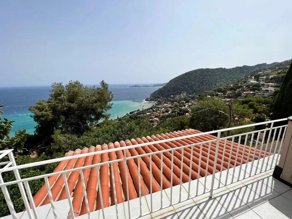 Rõdu - Luxury Apartment with Sea View in Èze