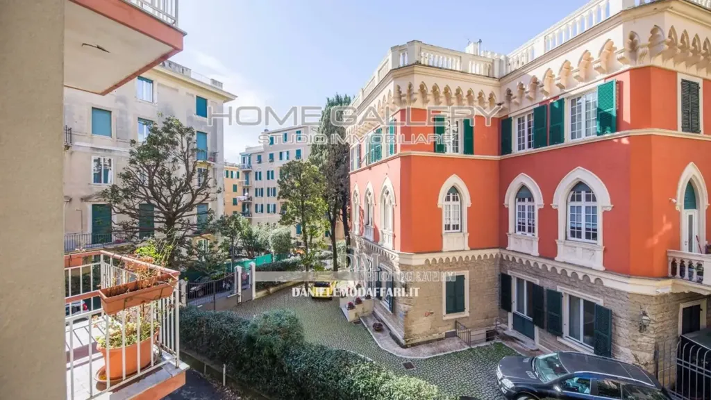 Extérieur - Trilocale with Balcony in Albaro, Genoa
