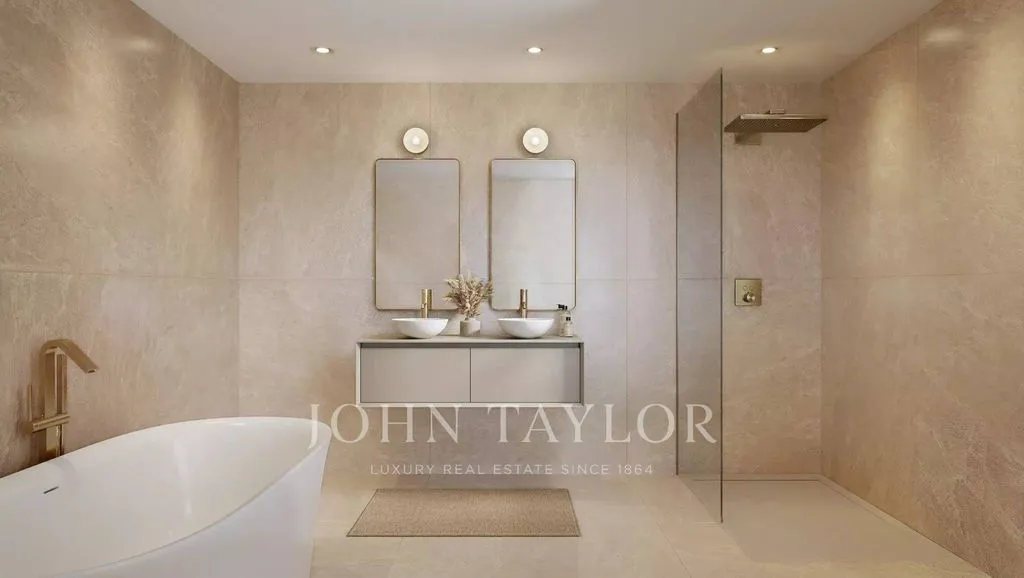 Bathrooms - Luxury Villa with Sea View in Grimaud