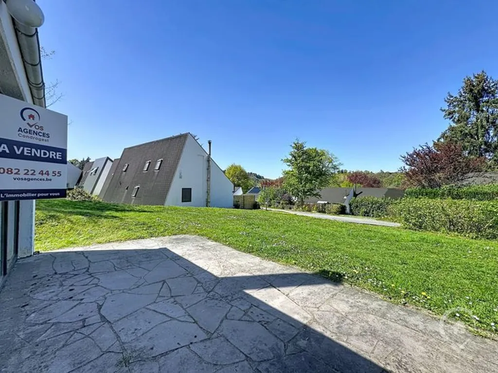 Jardin - Bungalow avec Terrasse à Hastière