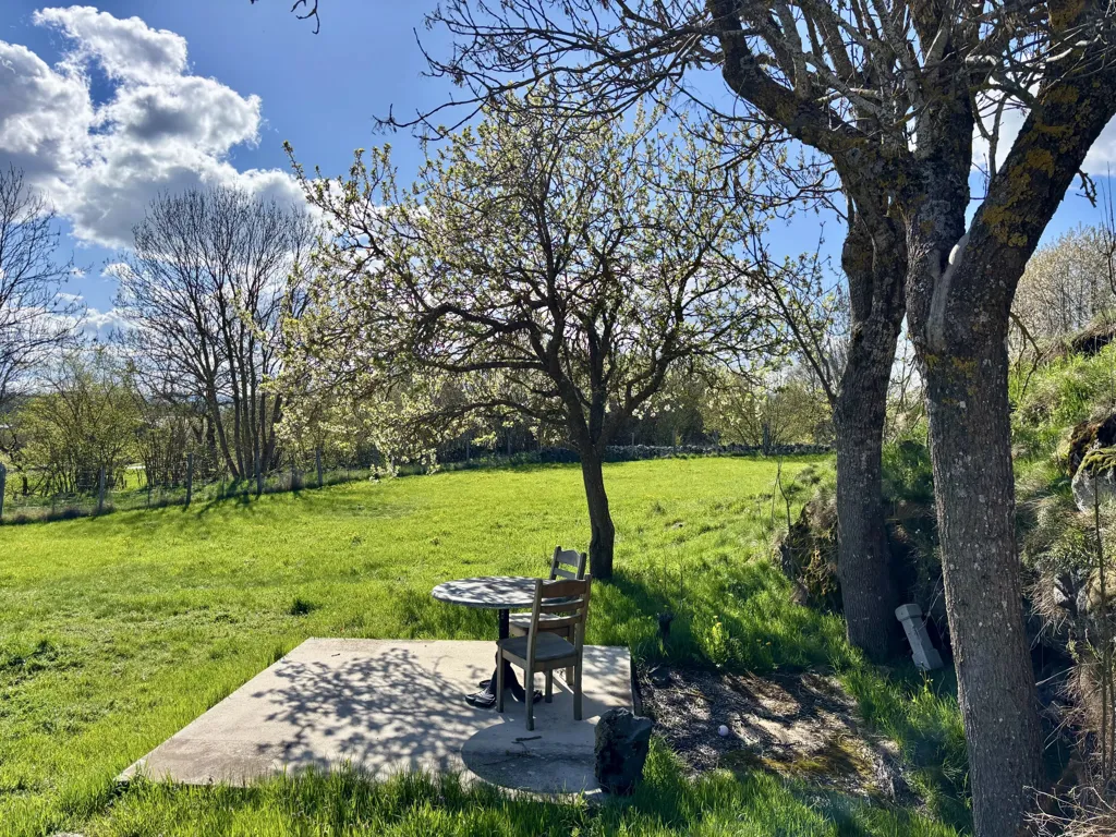 Aed - Holiday Cottages with Pool in Haute-Loire
