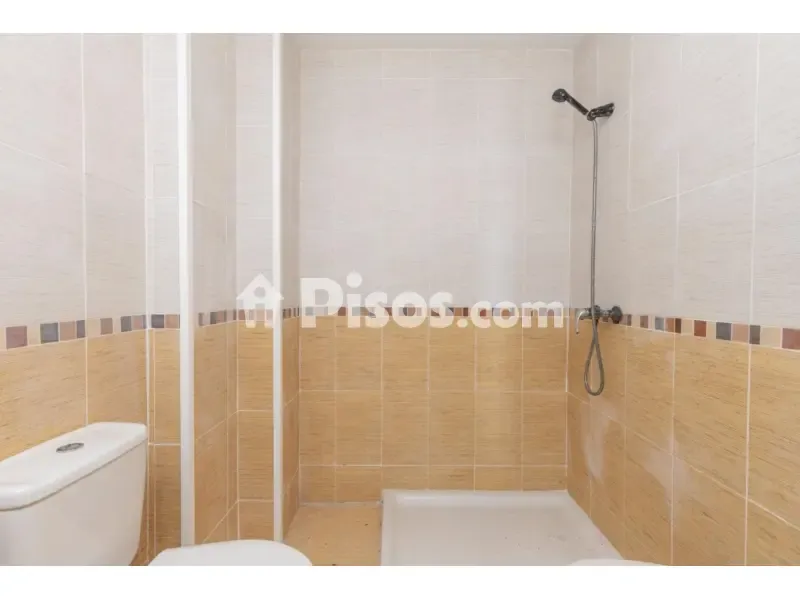 Bathrooms - New Flat with Balcony in Güevéjar