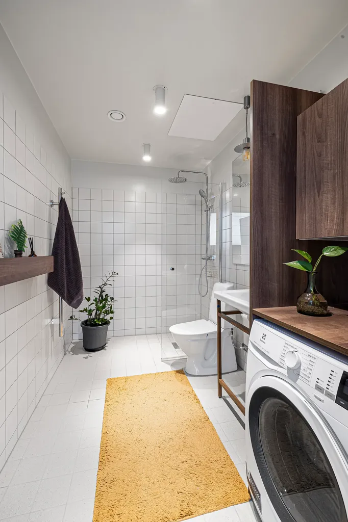 Salles de bain - Three-bedroom Apartment with West View in Nynäshamn