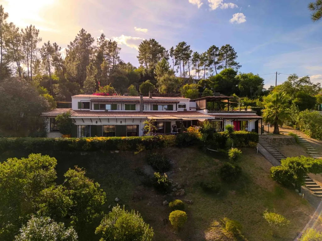 Õhuvaade - Luxury Villa with River Access in Alverangel