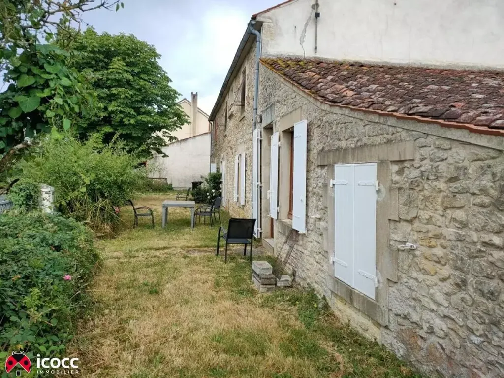 Aed - Stone House with Large Garden in Countryside