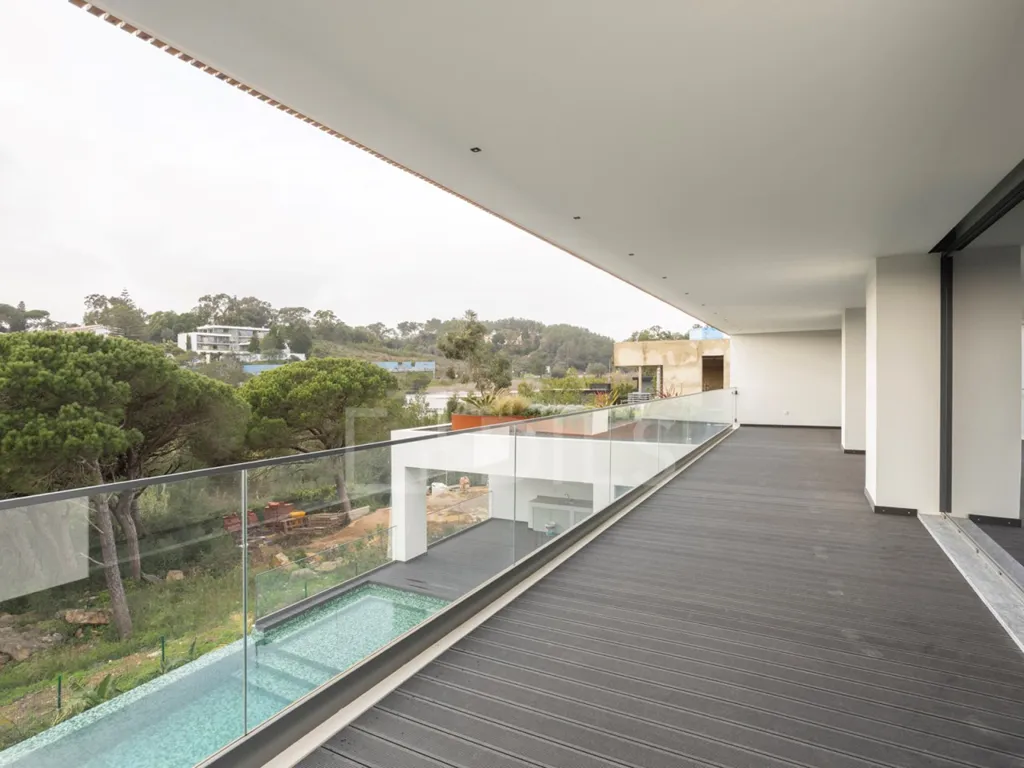 Rõdu - T5+3 House with Pool in Cascais