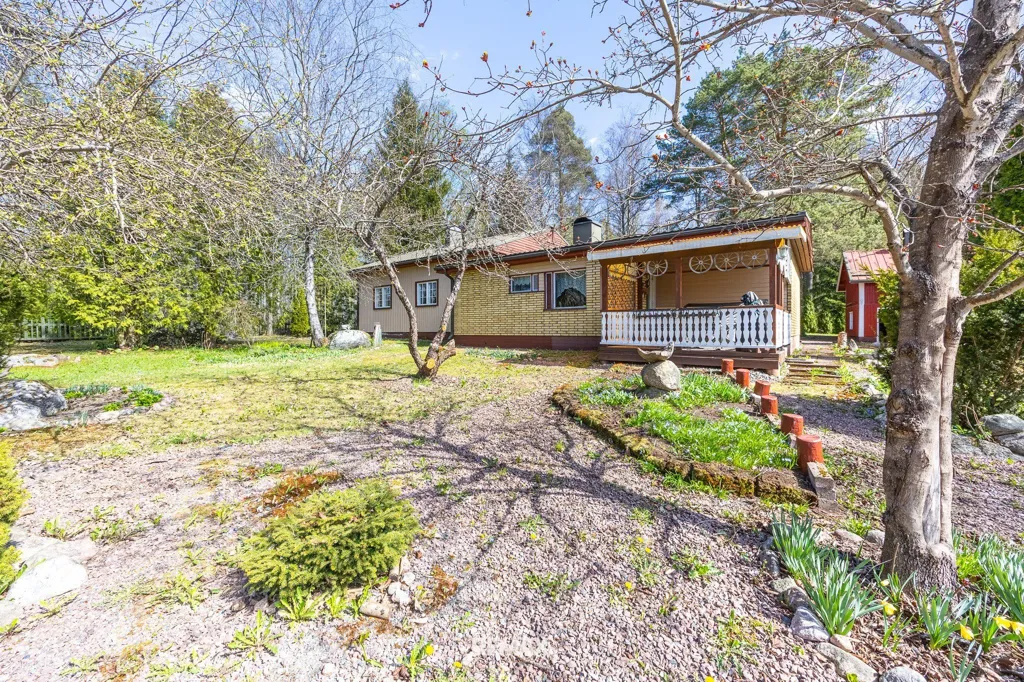 Jardin - Maison 4 pièces à FI