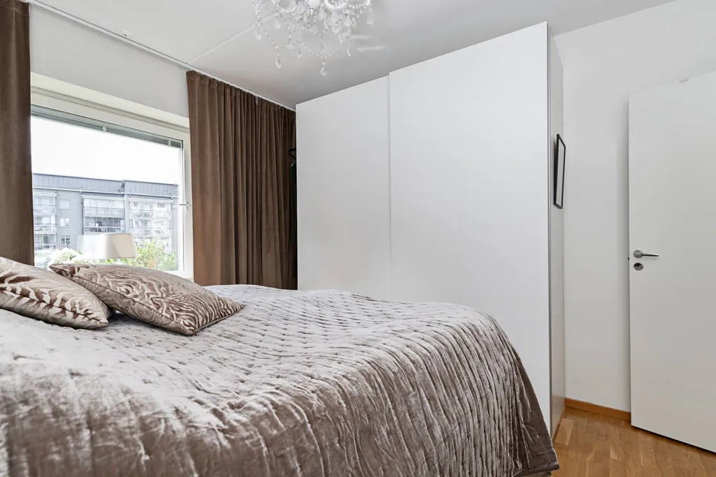 Magamistoad - Apartment with South-Facing Balcony in Umeå