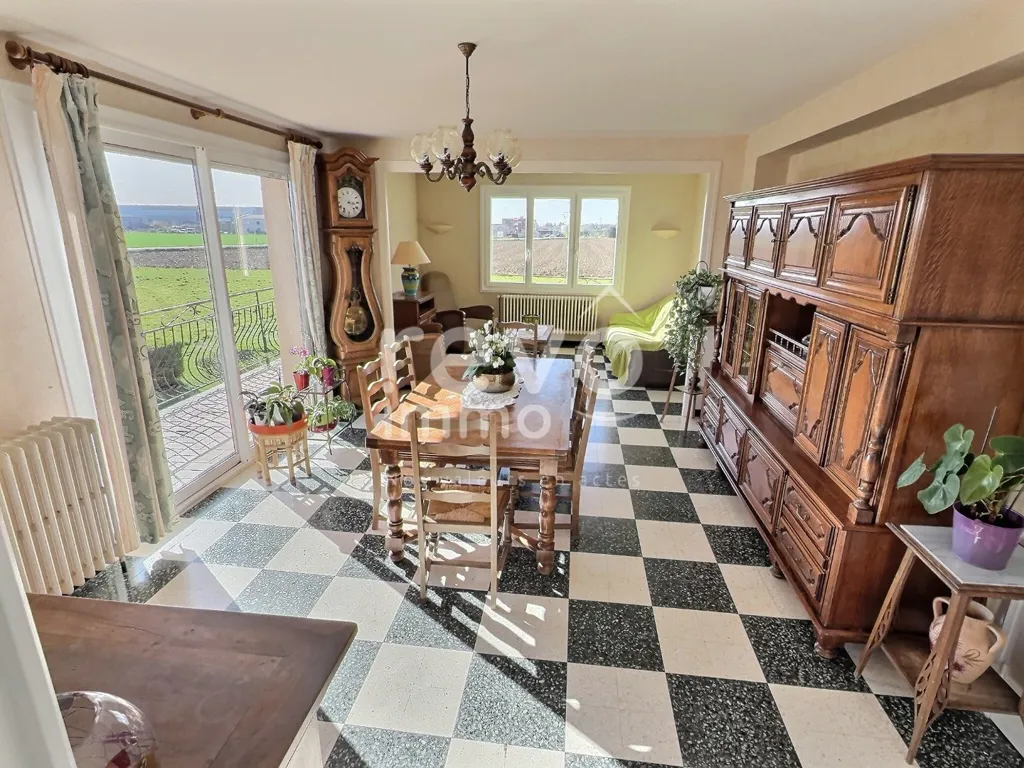 Salle à manger - Maison avec Vue Panoramique à Civrieux