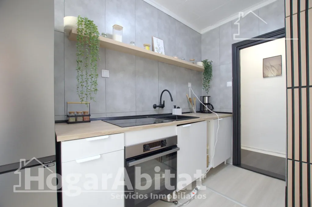 Cuisine - Reformed Apartment with Balcony near Cullera Centre