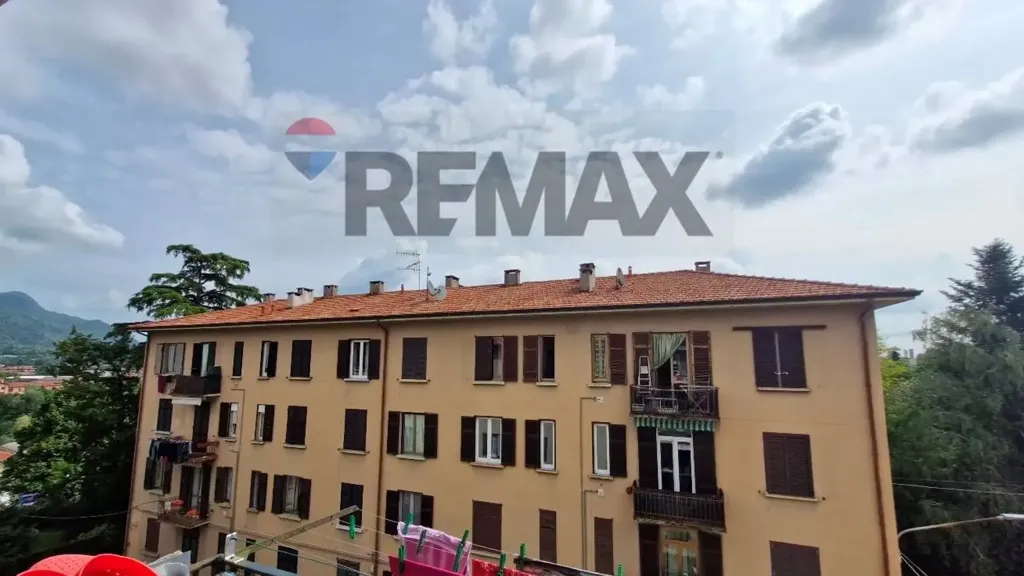 Extérieur - Trilocale with Balcony in Varese