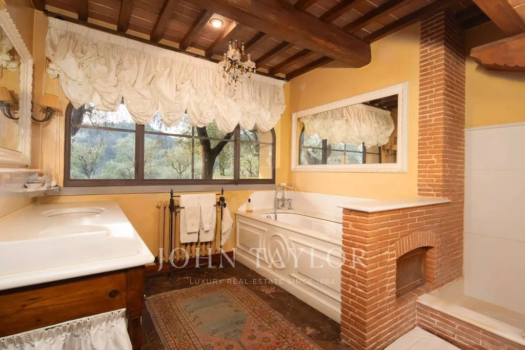 Salles de bain - Luxury Villa with Pool near Florence