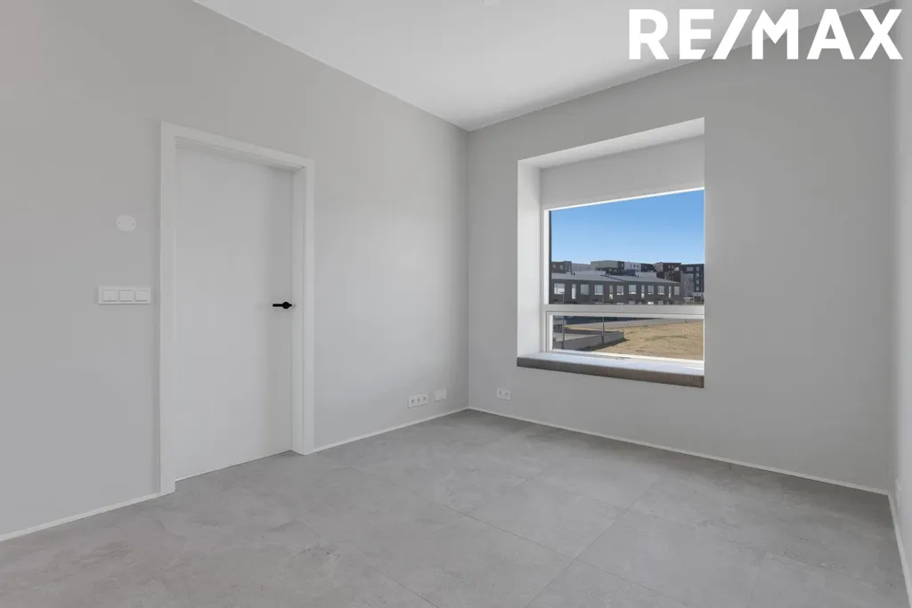 Pièces - Modern Apartment with Garden in Úlfarsárdal