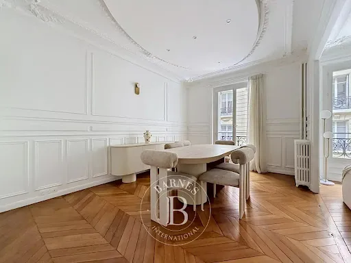 Salle à manger - Appartement Haussmannien Meublé à Paris 16ᵉ