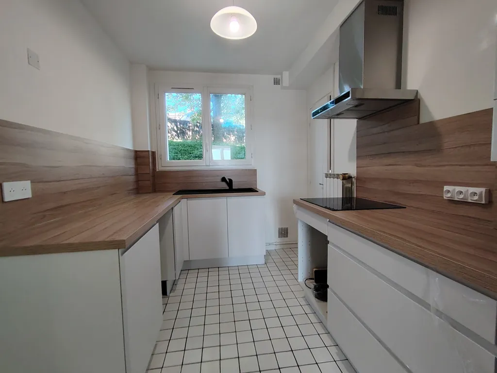 Cuisine - Appartement 4 Pièces avec Parking à Sens